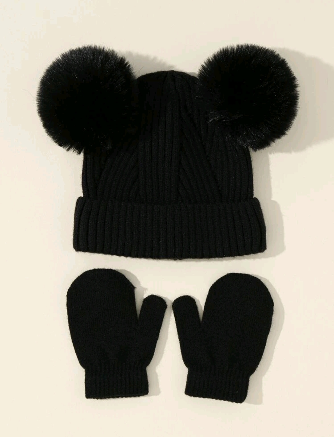 Μάλλινο Μαύρο Καπέλο και Γαντάκια